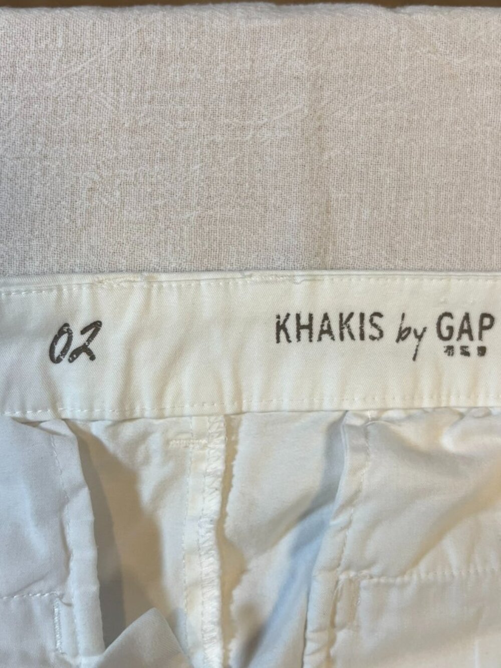 Gap Boyfriend Roll-Up Khaki Shorts Size 2 Optic White – Classic Casual - Picture 4 of 7
